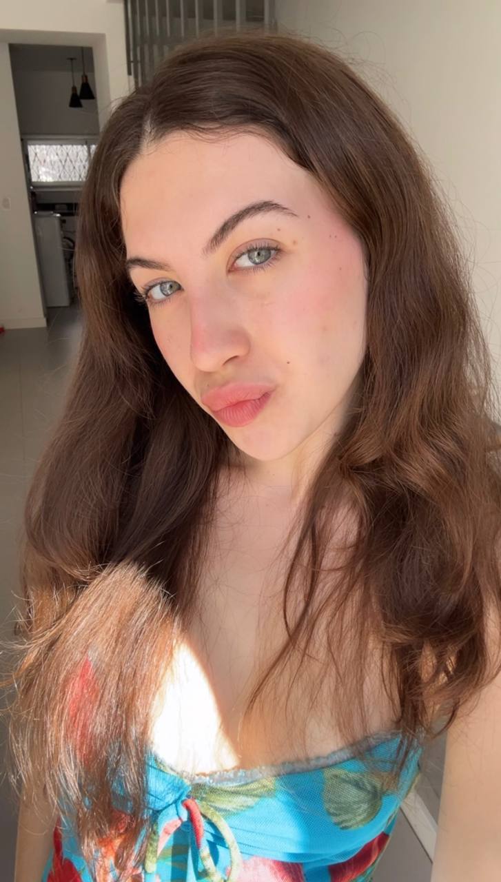 Nude girl Amber in Beijing