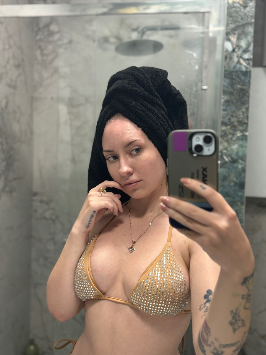 Nude girl KateV in Beijing