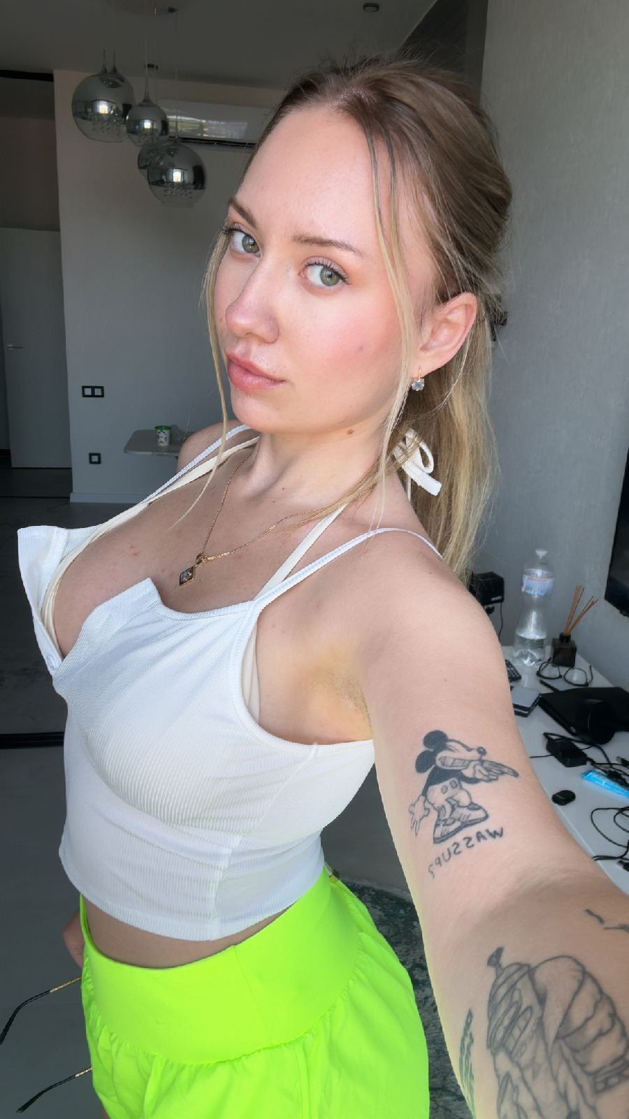 KateV in her underwear in Beijing