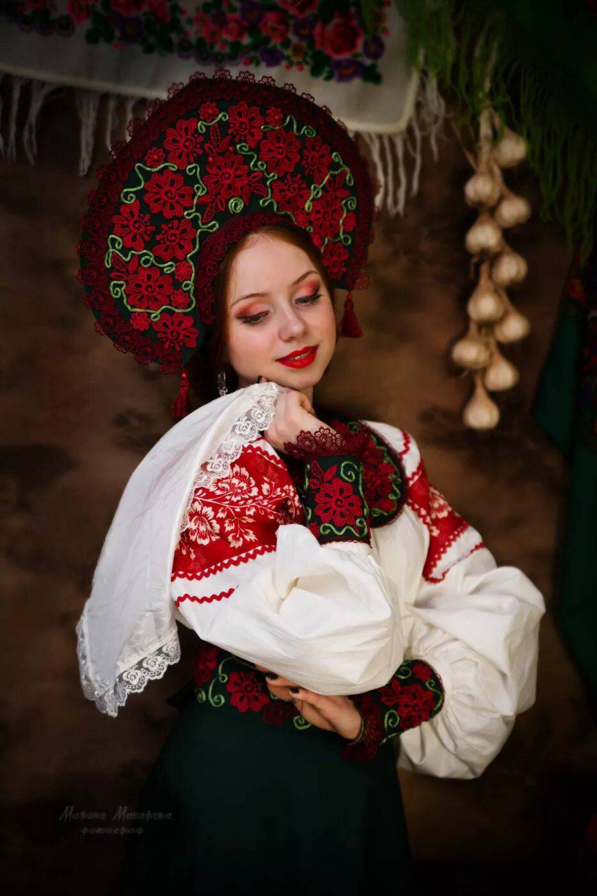 Take a pause and enjoy Women in Slavic costumes — streaming from Beijing